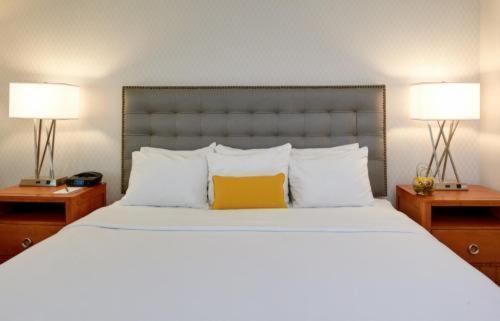 The Kensington Hotel Енн-Арбор Номер фото